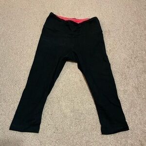 Marika Tek Black Capri workout pants size Small